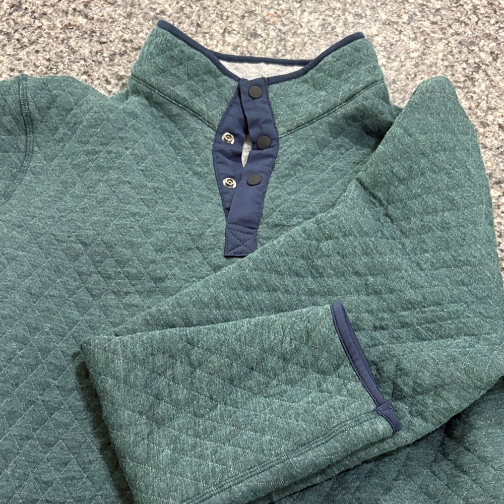 Men’s Marine Layer Grey and Green Quilted reversible Pullover with Navy Accents